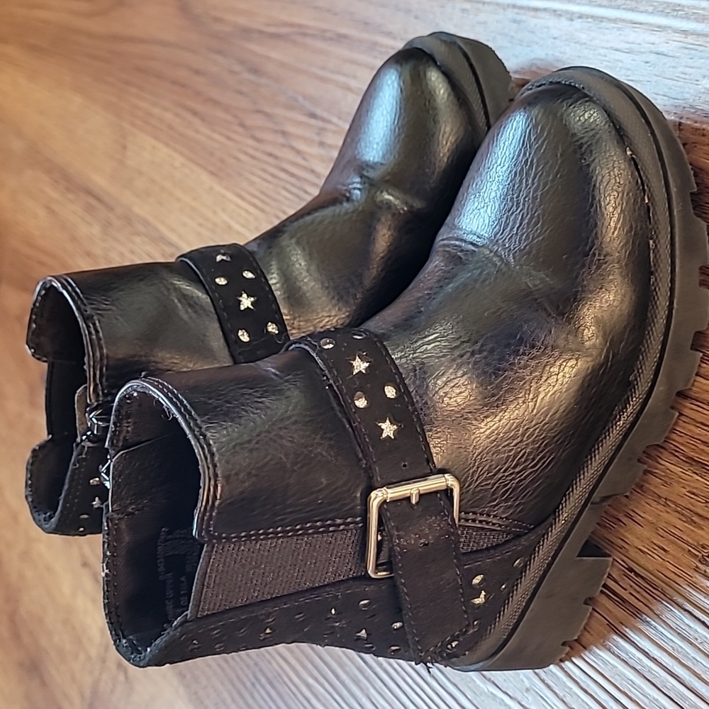 Black Boots, Size 8, Silver Stars, Buckle, Zipper